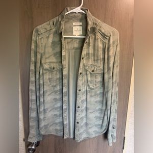 American Eagle Camo top